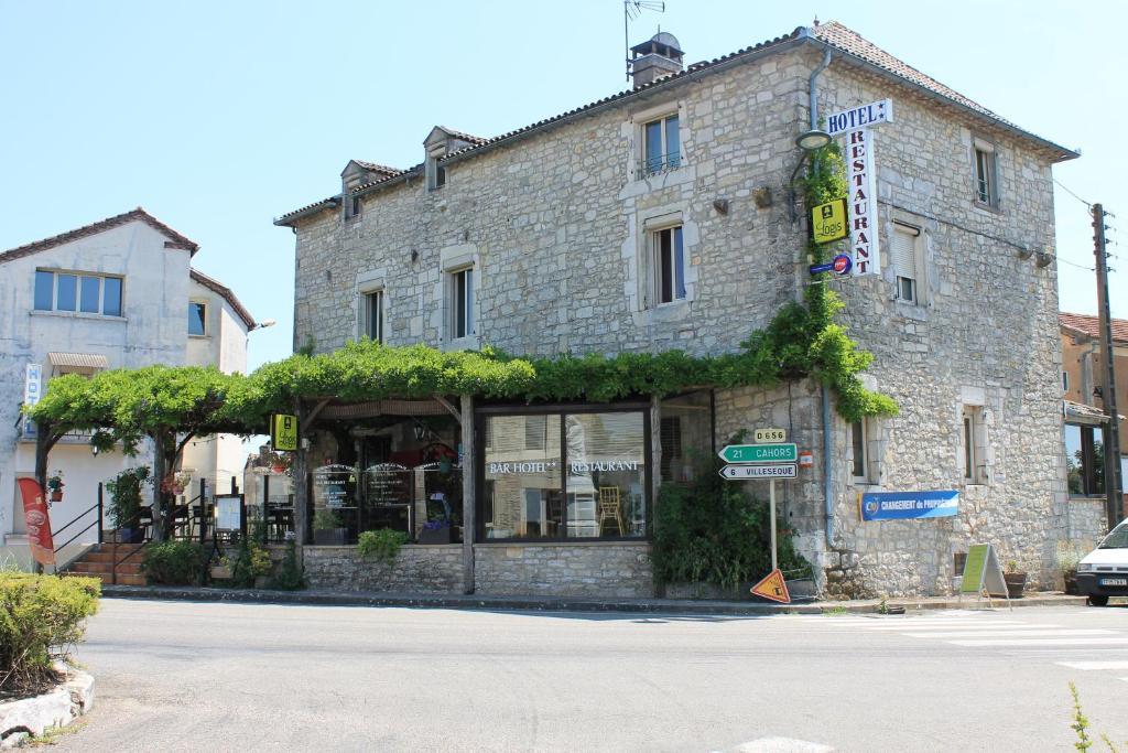 Logis Hotels- Auberge De La Tour - Hotel Et Restaurant Sauzet  Exteriér fotografie